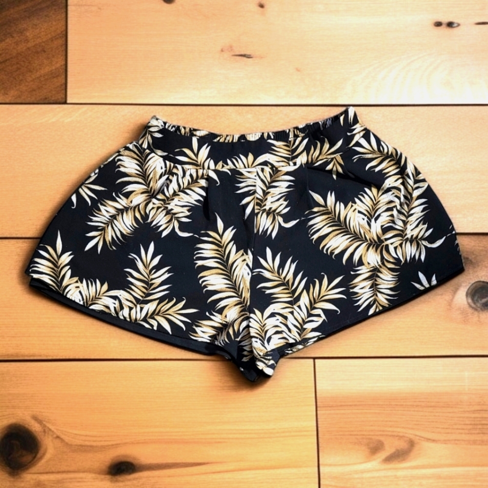 REVAMPED - Women's Tropical Black & White Women's Shorts Elastic Waist Size L